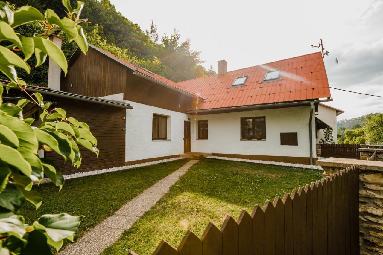 Na Zelivce Chalupa Marie Buitenkant foto